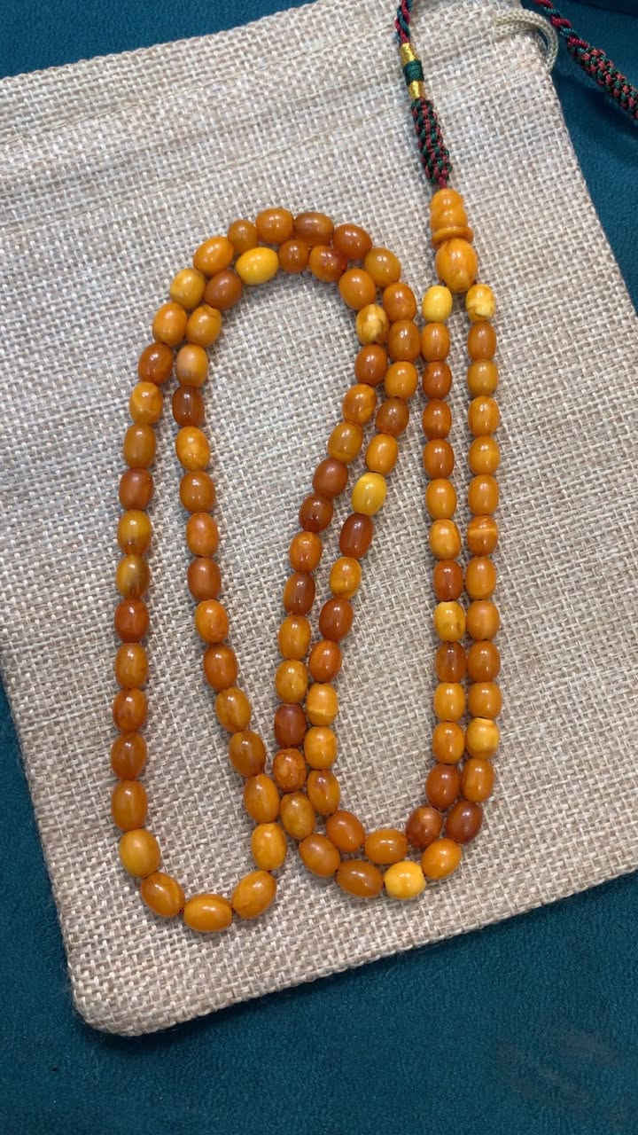 السلام عليكم 
مسبحة انتيكة من الكهرب الالماني الشجري القديم جداً مسبحة من الكهرب الحر الطبيعي مكفول 100% وزن المسبحة 17 غرام عدد الحبات 101 حبة توصيل متوفر بغداد كافة المحافظات السعر خاص رجاءاً♥️


**إذا كنت صاحب هذا الإعلان وتريد حذفه لأي سبب، رجاءا أرسل رسالة إلى الدعم الفني**