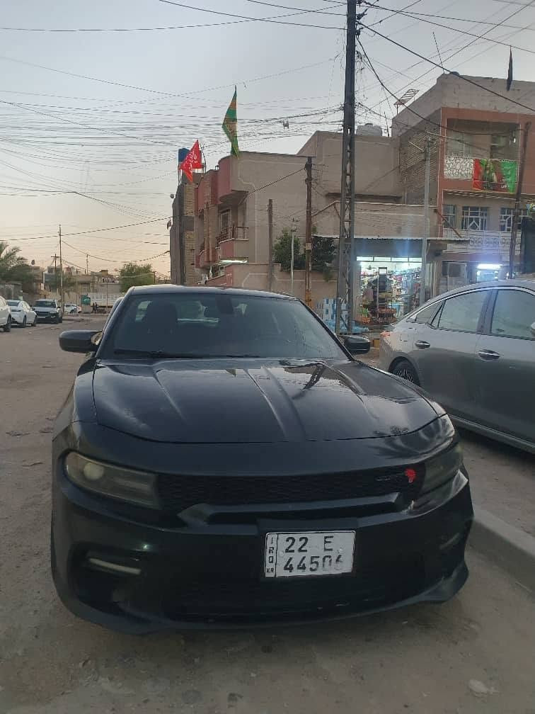 جارجر موديل 16 أصل رقم أربيل وارد كندي مابيهه ضربه فقط صبغ جاملغ وبنيد بدون ضربه جاملغ كلير أمامي ***********
