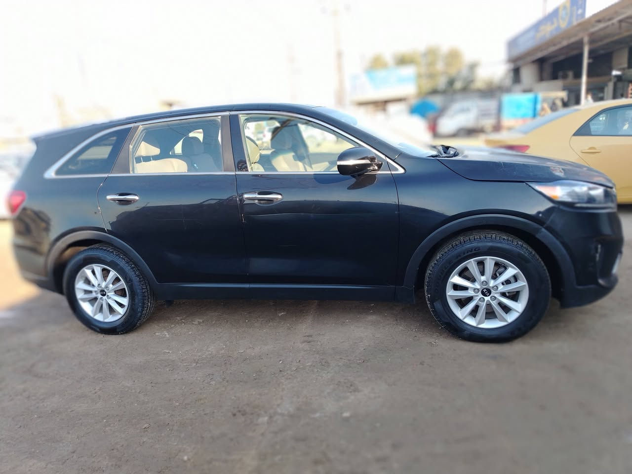 السلام عليكم سورنتو موديل 2020للبيع وارد أمريكي حادثها  دعاميه وربع بنيد فقط محرك 4سلندر 7 راكب سنويه نهايه 2027
بقيه الموصفات معروفه سياره جاهزه مابيه اي نقص مكان السياره بغداد السعر 170 مستعجل والشراي يتصل وبيه مجال بسيط الرقم***********  متواجد واتساب
