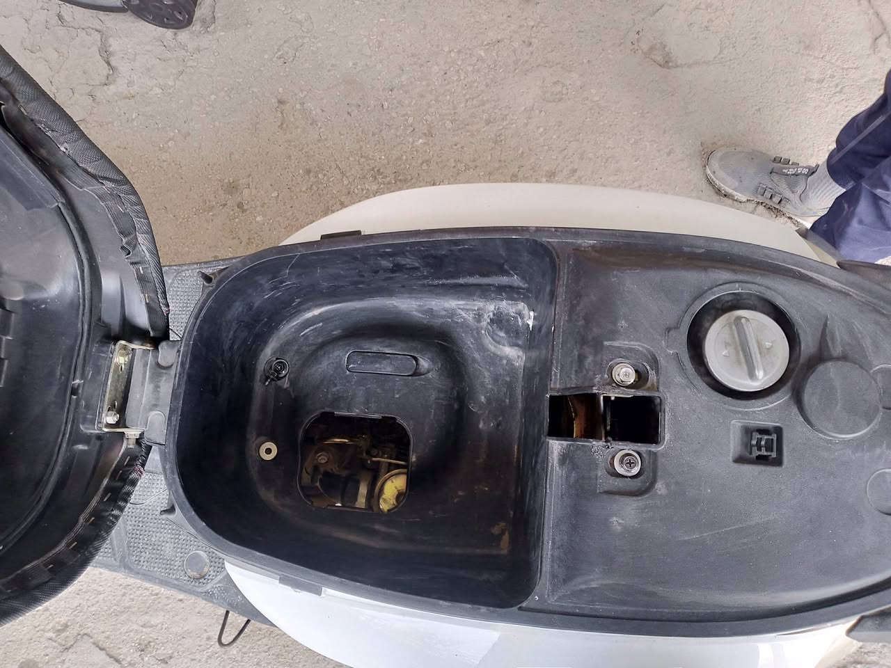 السلام عليكم دراجه للبيع النوع بوليس مديل حديث 2025 كفاله من كلشي فقط سلف عاطل بحاله  اسويج اصلي ويارقم شاصي والمكينه والكفرات اصلي فقط امبدله هندر فقط الشراي يتصل على هاذه الرقم ***********
