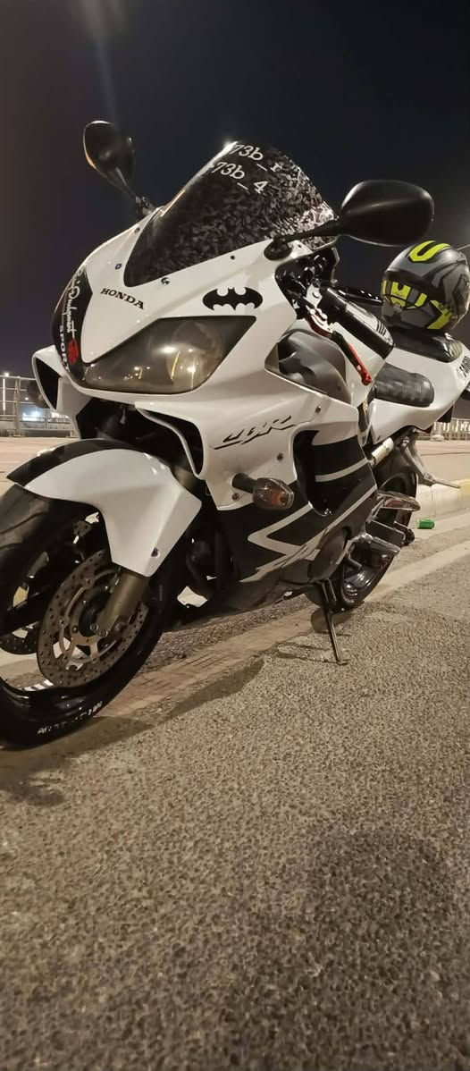 � للبيع – دراجة أفوراي موديل2004 🚨
✅ بحالة الوكاله مكفوله 
✅ كفالة عامة
✅ مسجله رقم كربلاء تحويل ثاني يوم 
✅ فحص واستلام بكل شفافية
✅ السعر مناسب للجادين فقط
✅السعر ٣٩ وبيه مجال قليل

📍 متوفر في الانبار الرمادي 
📞 للاستفسار ***********

