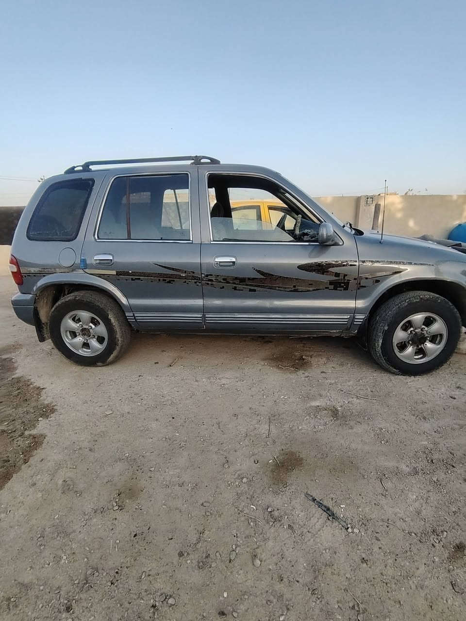 كيه سبورتج موديل ١٩٩٦ بيهه ضربه بجاملغ لامامي مكينه كير تبريد تخم تاير كله جديد راعيه ماندله تعهد عشائري ودوله فقط للاستفسار ***********
