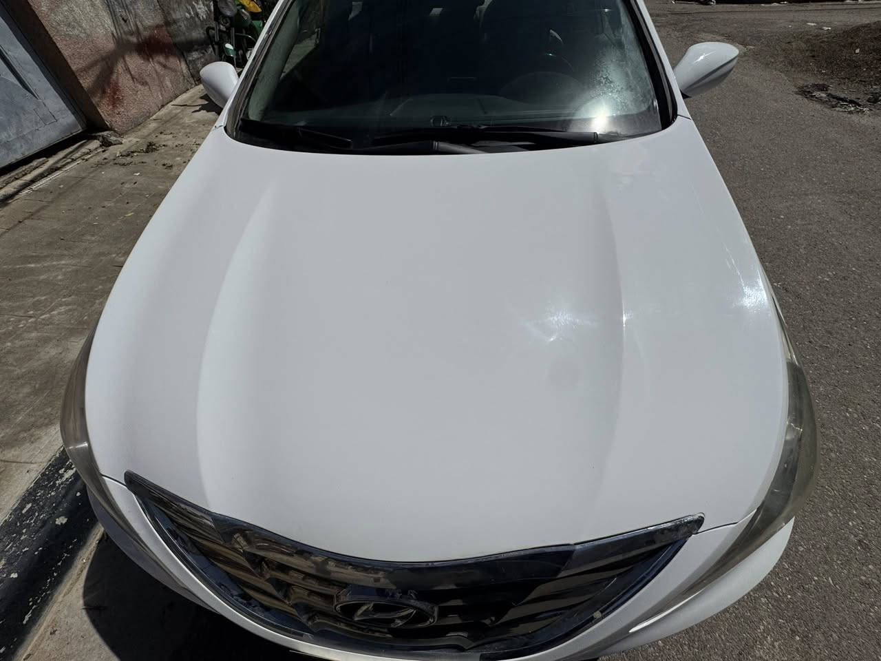 سوناتا 2013 ادوات
مكينه 2400 كير كفاله تبريد تدفئة 
ولي كب 18 فتحه شاشه كبيره تبريد تدفئة مقاعد 
نضامين قياده داخل لونين 
ب48 وبيها مجال عنوان صلاح الدين بلد
***********
