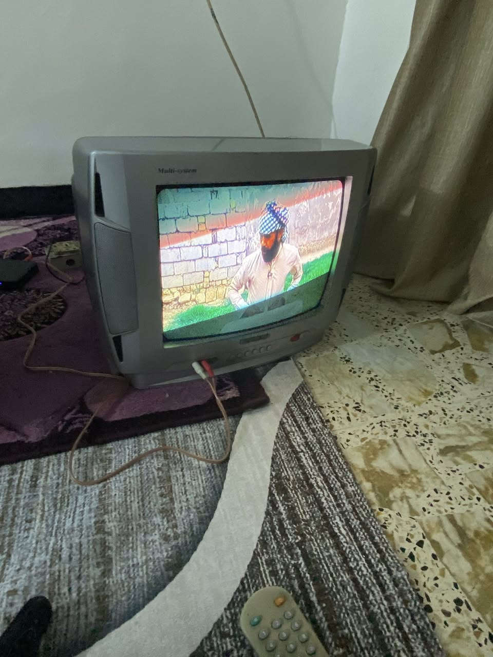 تلفزيون مع ريمونت الحجم الصغير
النضافه مالته زينه
السعر 23 ألف مع التوصيل نهايته
الشرح+المعلومات داخل الفيديو.


**إذا كنت صاحب هذا الإعلان وتريد حذفه لأي سبب، رجاءا أرسل رسالة إلى الدعم الفني**