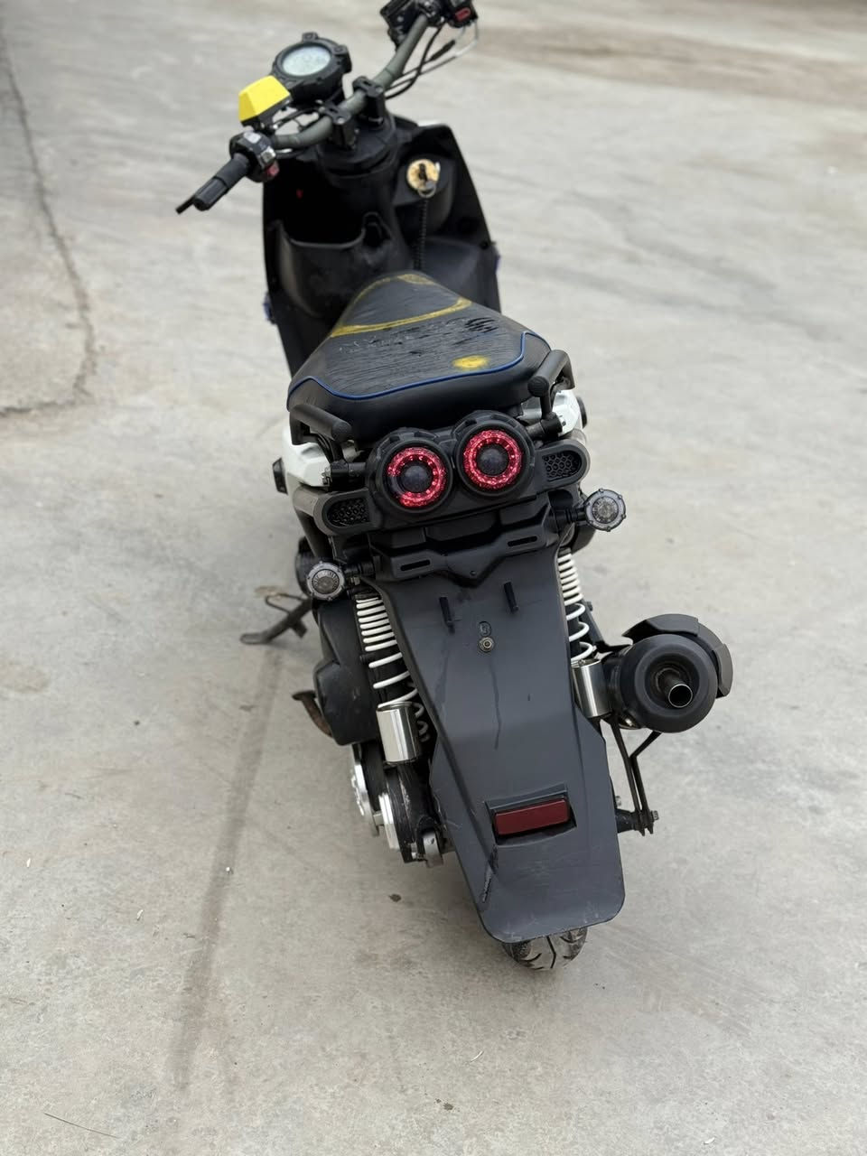 السلام عليكم سكنس جبلي مديل 2015 دراجه نضافه 100 بلادي برغي ممفتوح بيه وابسعر كلش مناسب مكاني الحسينيه الراشديه رقم هاتف ***********
