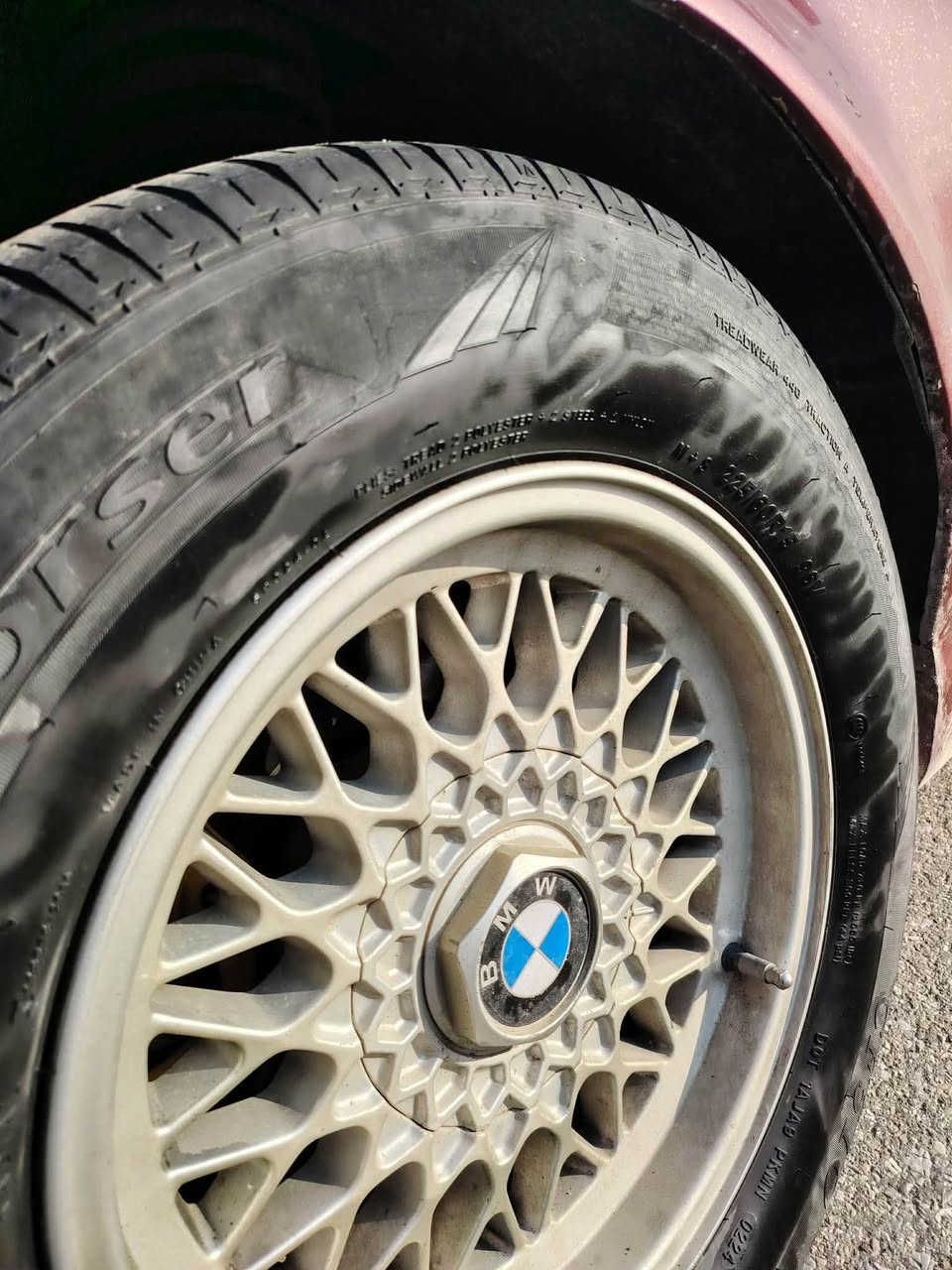 BMW E34    1993
بۆ فرۆشتن
:ئاڕمی پلاستیکی سلێمانی
:ئۆتۆماتیک
:ناو فۆڕمیگا
: ڕەنگ مارۆنی
:کوشن هیتەر 🔥
:گەرمی
: 4 تایەی لۆک
سەیارەکە هی مەعرەز نییە بێ تەقەو ڕەقەیە.  موشتەری تەلەفون بکە
(سلێمانی)
*********** السليمانية, العراق
