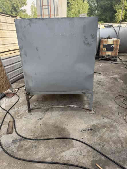 تانكي 4000 لتر مكانه بغداد سيديه هوه ول قاعده مالته جاهز سعر  500 بي مجال ***********
