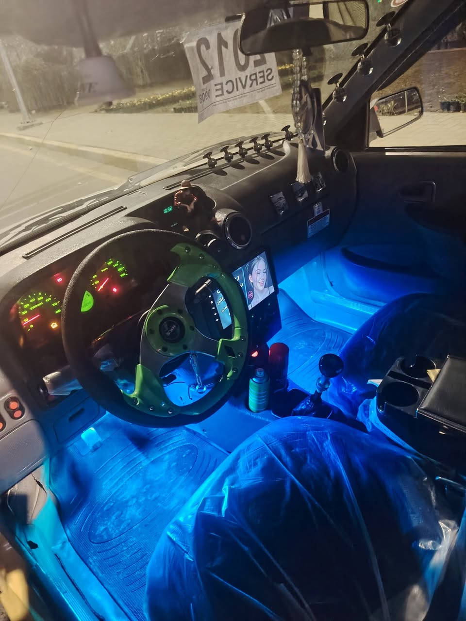 السلام عليكم سايبا منغولي 2012 كير مجفت جديد كلج جديد صدر جديد دبلات جدد كهربائيات كلها شغاله سستم صوت كامل دركه رياضي سياره حلوه وخوش نصبه بيها شواصي حلوه السياره بسمي ارقام انكليزي تحويل ثاني يوم السعر 30وبيها مجال مكاني بغداد الاعظمية ***********
