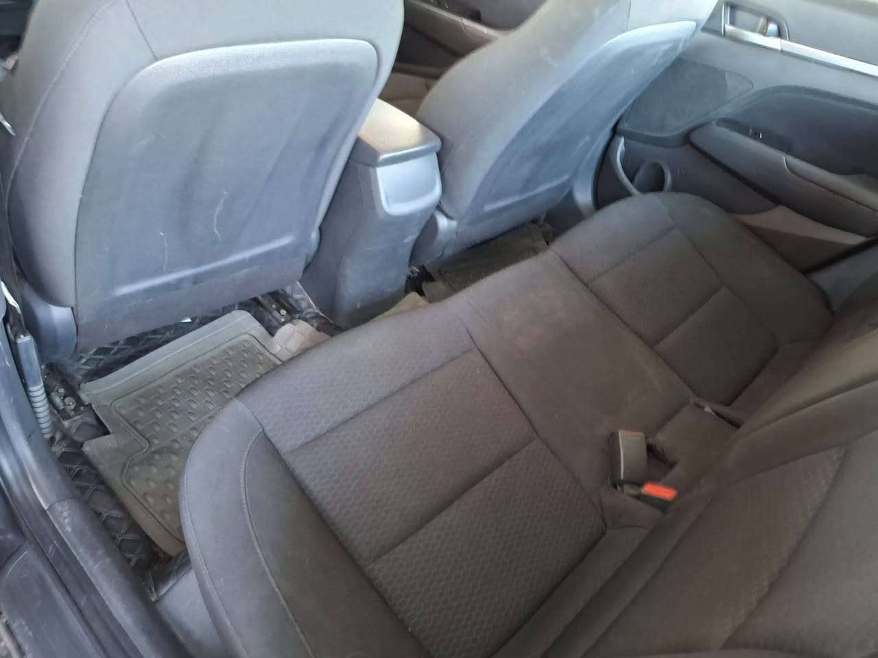 النترا 20 للبيع امريكي محرك 2000 ويلكب حساسات امامي خلفي جانبي مكفوله ماعدا شخط بين باب الجاملغ الخلفي ومصبوغات ثنينهن بدون تبديل  مكان سيارة نجف  والسعر 130
***********
