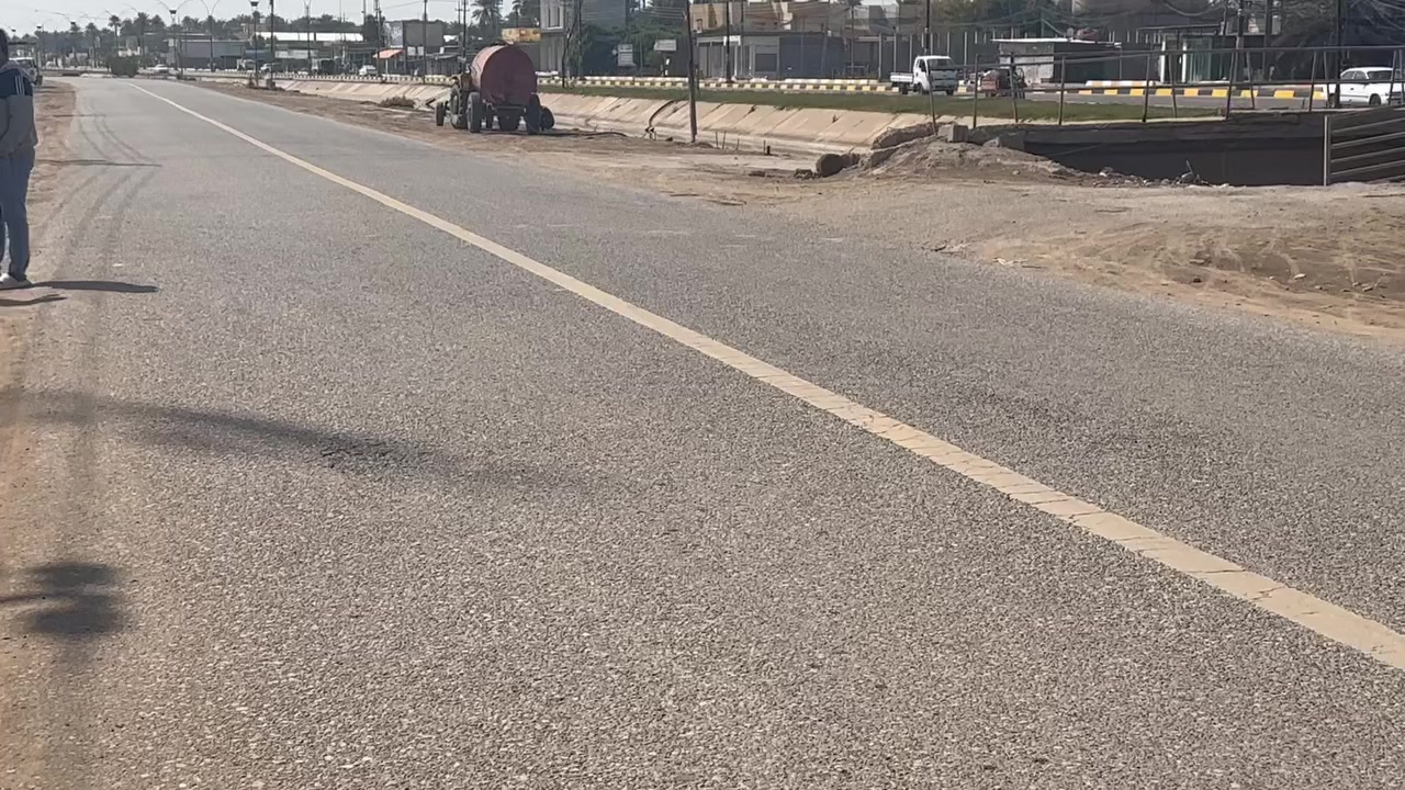 قطعة تجارية مع 3محلات بسعر جدا مناسب 
كربلاء الحسينية  منطقة مصطفى خان 
المساحه 435متر 
الوجه 18ونص 
نوع العقار :طابو سند 25 تحويل أسهم 
الجاد بالشراء يتفضل يتصل اوً يعلق ارسله السعر خاص 
للاستفسار ***********
***********
