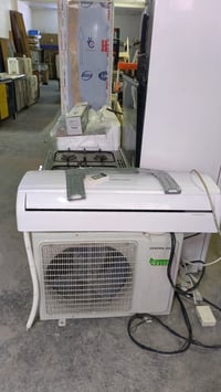 سبلت 2طن گولد غاز 410بشرط كل ملحقاته وياه  سعر 400 بيه مجال قليل مكان ...