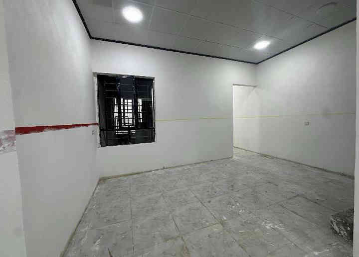 شقة زيرو للايجار في حي سومر
مساحة 100 متر 
 قرب مطعم سومر ومجمع مدارس 
 تتكون من : 
غرفة نوم وصالة واستقبال ومطبخ وخدمات 
سعر الايجار 250 ألف
للاستفسار الاتصال على الارقام :
***********
***********
***********
