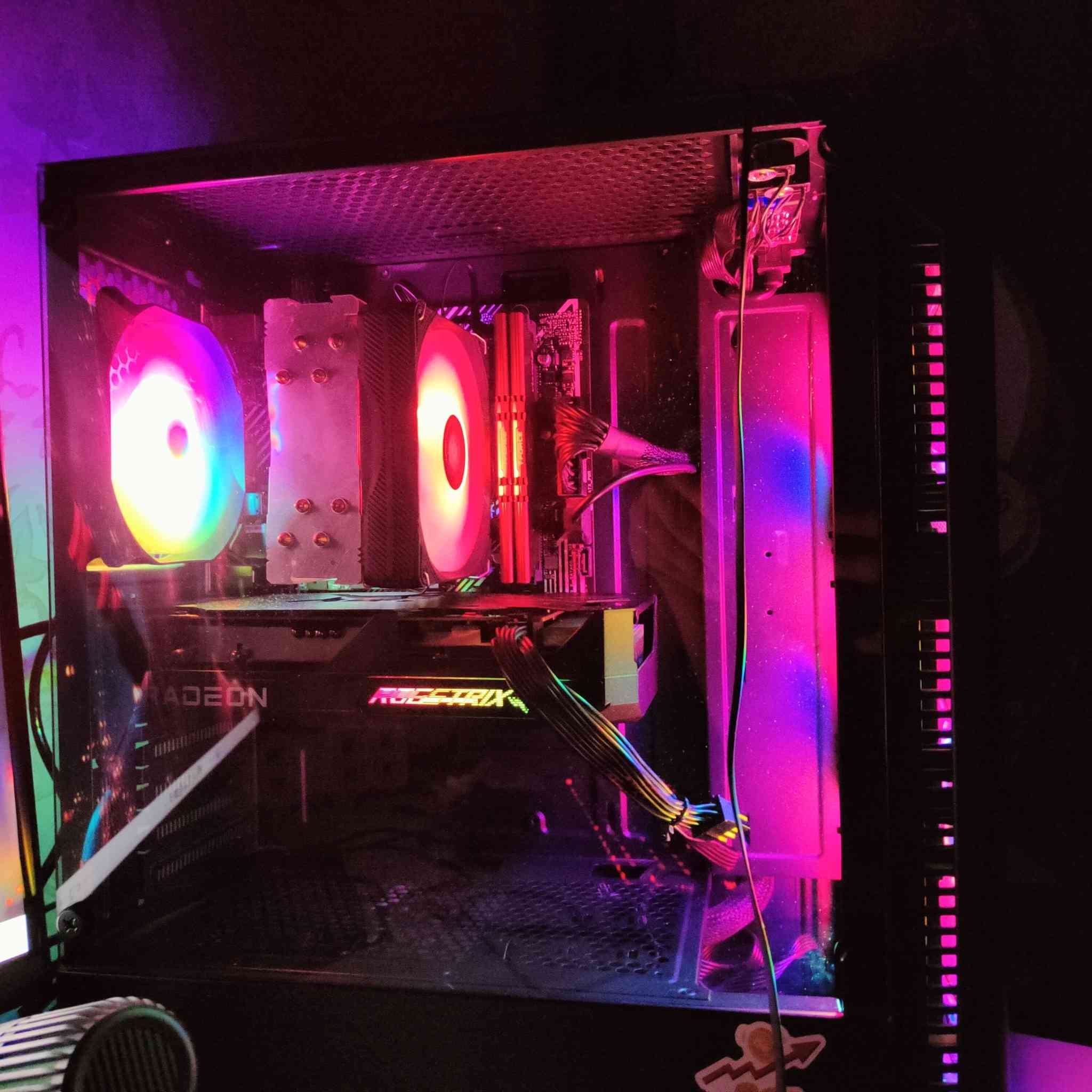 السلام عليكم
توصيل ماعندي مكاني البصره 

فقط كيس للبيع نضافة مثل الواضح بصور ومابي اي مشكلة او نقص 
درجة الحرارة الكرت والمعالج 60 ❄️ 
Cpu i5 10400f 
Cpu cooler LC-R120 
Gpu Rx 6600xt asus rog 
M.b h510m-k asus prime
Ram 16 2x8 3200
M.2 intal   1T 
Pus 650w 
Case 4fan
السعر 750 مجال بسيط حك جيه 
*********** واتساب
