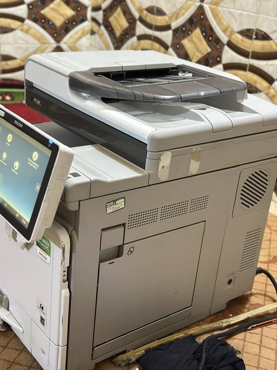 طابعة ريكو 307 mp طباعة كافة ملازم مع صور نضيفة كلش للاستفسار اكثر خاص او الاتصال على الرقم ***********
