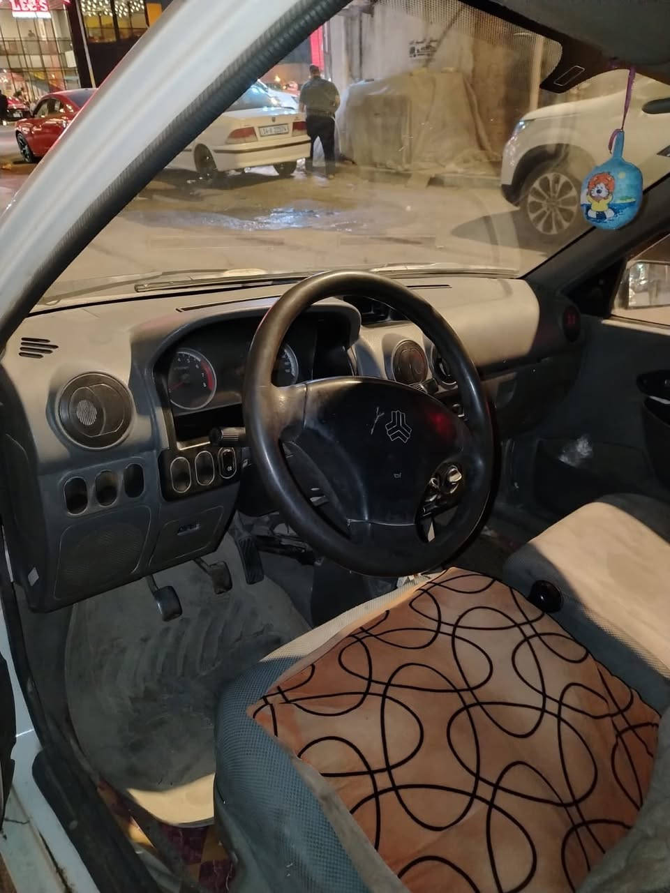 السلام عليكم سايبا كرفان للبيع مديل 2015 السنويه تخصصي جديده لل30 بشهر الثامن  مصفره ضربيه وغرامات  لوحات جديده السياره مكينه كير حداديه كله جديد 
المكينه قبل يومين شديتها السياره مكفوله لا ضربه لا خياس  وتجي وتشوف بعينك 
سعرها35 وبيه مجال 
البصره شارع السعدي 
***********
ملاحظه انه مكلف بالنشر هذا رقم راعيها وتواصل ويا
