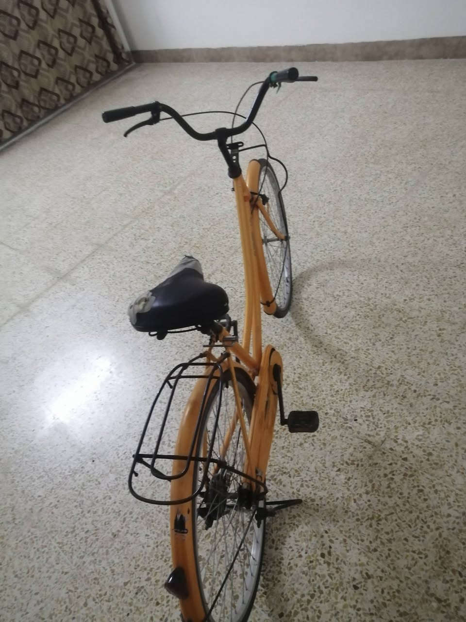 للبيع سعر خاص
رقم الهاتف(***********)
