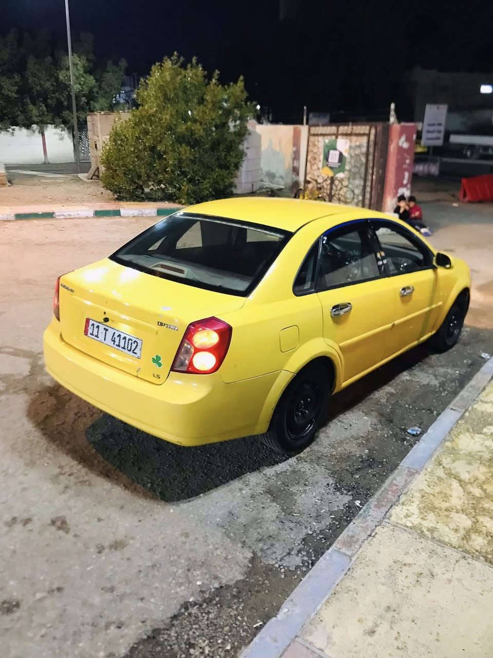 سلام عليكم للبيع اوبتره 2006مكفوله من الكص والعيب الشرعي ضرر فقط جاملغ وبنيد بدون دواخل مصفره هيئه وغرامات رقم بغداد كير اوتماتيك تخم تاير باتري جديد دواخل جديده كير مكفول محرك بي خيط تبخير لايت زنون الله شاهد السياره احلا من الصور مكاني بغداد  السعر ٥٧ وبيهة مجال بيع مستعجل 
الاستفسار 
‭٠٧٧٦ ٦٢٧ ٨٢٨٣‬سيمكرت 
واتساب ***********
