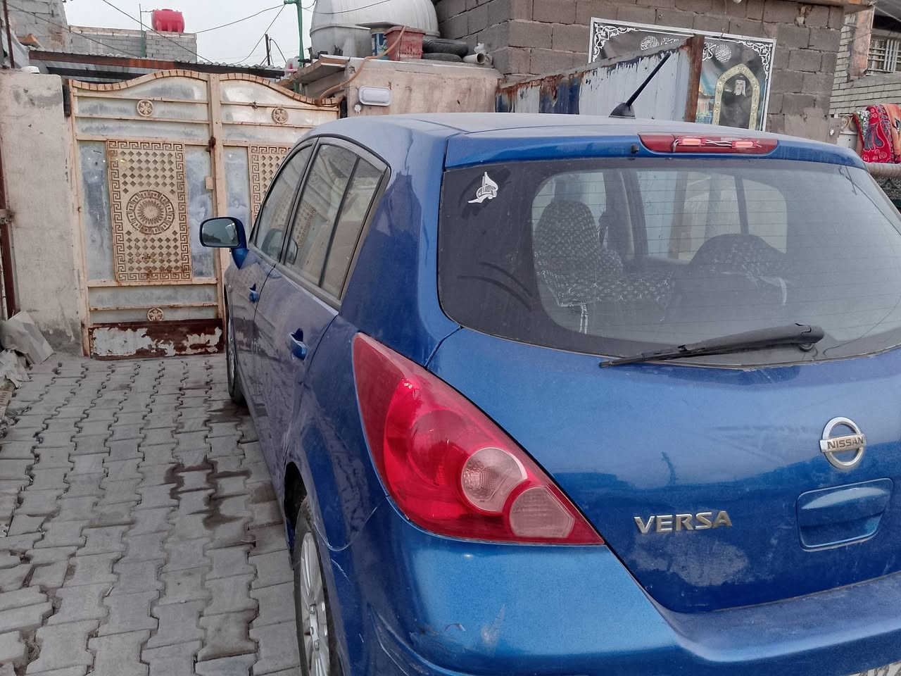 السلام عليكم نيسان فيرسا ٢٠٠٩رقم بغداد باسمي سيارة نضيفا محرك كير كهرباءبءيات مكفولة بها ضربة من امريكا بلجامغ الامامي فقط الباقي مكفول السعر المطلوب ٧٠ ورقة وبيها مجال للاستفسار ***********
