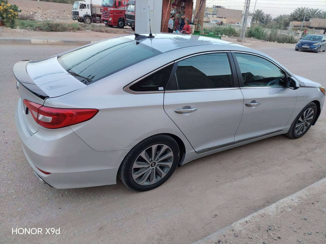 السلام عليكم سوناته مديل 15 بنيد فقط صبغ باقي كفالة كير مكينه لا تنقص ولا دك دونز كله جديد ***********
