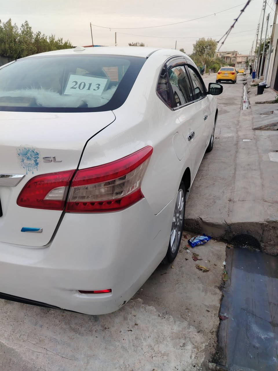 للبيع سنترا  سنوية لغايه 2030 موديل 2013 كندي فول مواصفات وبصمة بدون تبديل بدون ضرب باب سكن بخ بدون فتح سعر 110ورقه بي مجال قليل رقم الموبايل ***********
