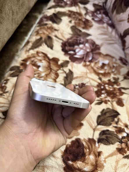 ايفون 13 عادي
ذاكره 128
بطاريه 85
تك سيم لون ابيض
شرط بلادي لامصعد ولامبدل السِعر 400 الف
***********
***********
