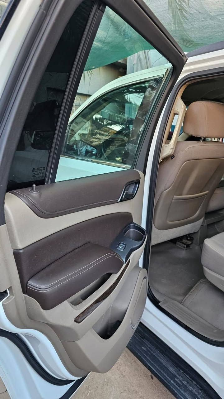 السلام عليكم 
تاهو للبيع كفاله عامه ٢٠١٥ Ls عدا طخه ثلاثه أصابع جاملغ اليسار بارد بدون صبغ كير مكينه حداديه كفاله عامه وضع الشركه للتواصل رقم الهاتف *********** السعر ٣٢٥
