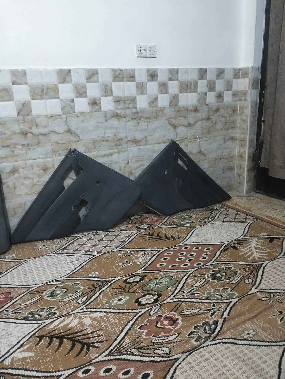 السلام عليكم غراض افيو تفصيخ للبيع العنوان الديوانية للستفسار ***********
