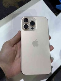 آيفون ١٦ برو ماكس • ٢٥٦ • بطارية ٩٣