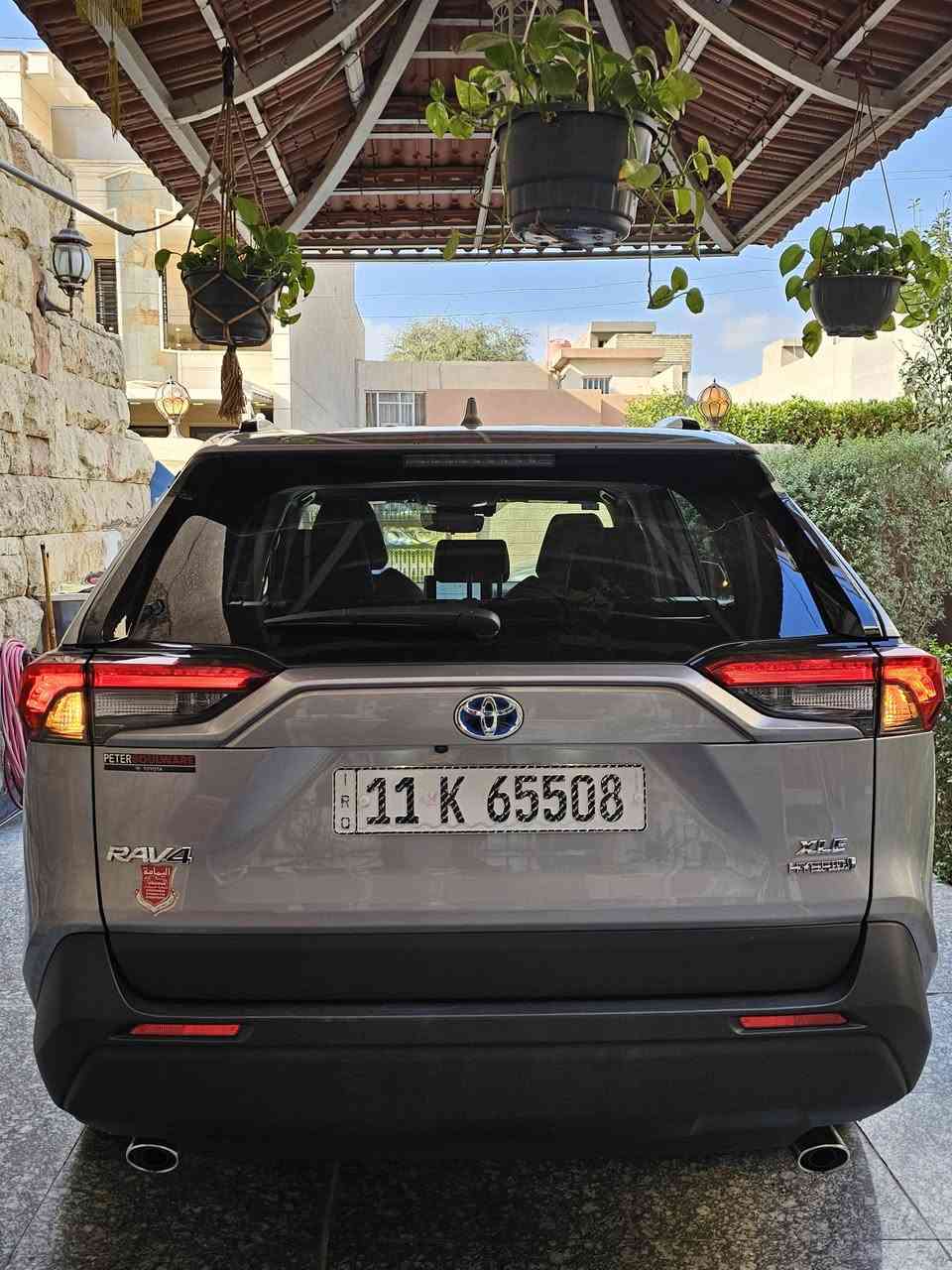 تويوتا راف فور 23 XLE بريميوم🔥 يعني مواصفات عاليه .. وارد امريكي هايبرد وبانزين .. فتحه بصمه ..كشنات جلد 
ستيرن تدفئه ..كشن كهرباء .. تدفئه بالكشنات .. صندوق كهرباء ..تاير حجم 18  .. الصور موضحه كل شي 
حادثهه تبديل جاملغ امامي يسره فقط ..مع صبغ ربع البنيد.. كير مكينه تبريد كله مكفول 
سياره جديده ودخول جديد وترقيم جديد مماشيه بالعراق ماشيه 18 امريكا فقط 
مكاني بغداد  زيونه
سعرهه 245$
*********** الاسيا بي واتساب 
***********
وبالخير انشالله
