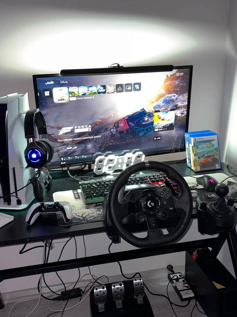 دركسون Logitech G923 كامل نضافه 100% للبيع
الملحقات الدركسون والدواسه والكير الخاصه بيه 
توصيل مجاني لكافة محافضات العراق
السعر 380 الف قابل للتفاوض 
المهتم يراسلني واتساب *********** او دايركت ماسنجر
