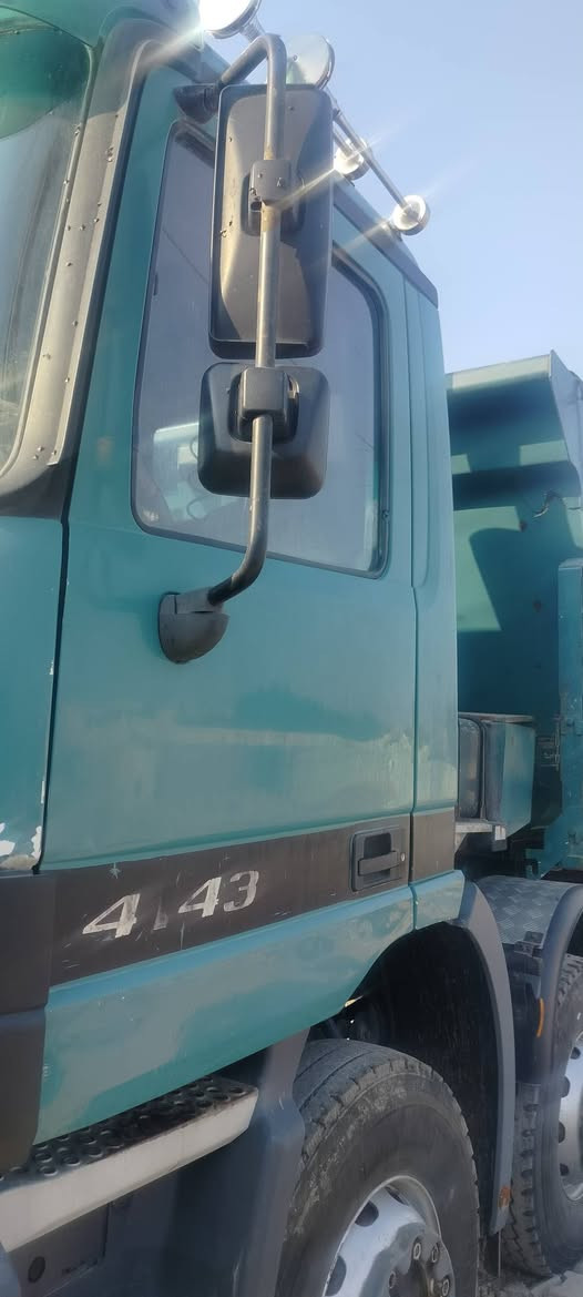 اكتروز موديل 2003 أصل بموديلهه  مربوطه قاطره ومقطوره بغداد 3لوحات حجم 43و41مجموعه جي اف 5فحله مكفوله ***********
