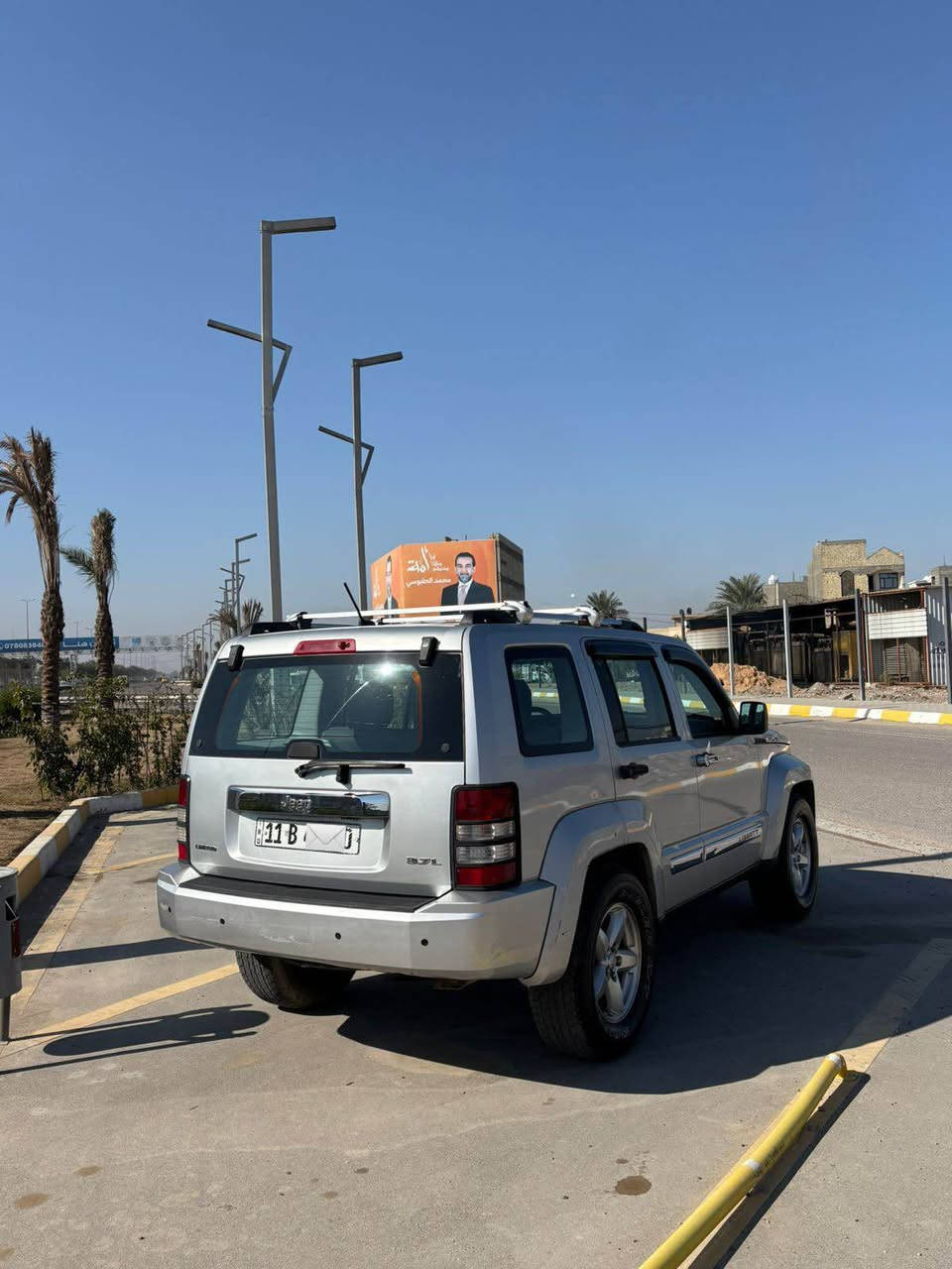 السلام عليكم Jeep لبرتي 🇺🇸2008 مكينة v6 3.7 السيارة ماشيه 86الف وماكو هيج ممشة بهيج موديل السياره جديده ومال بيت  جاهزة حادث امريكة تلث قطع بيبان صفحة السايق وامباوكين الجاملغ الخلفي هاي من امريكة الباقي كفالة  رايدها ب 105 ورقة مكاني بغداد للاستفسار *********** بغداد, العراق
