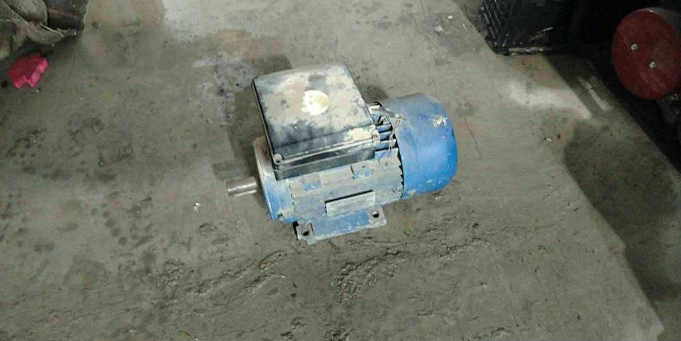 ‎ئەم ماتۆرەو ئەم گێر بۆ کسە  بۆ فرۆشتن   دەرەجە یەکن. ئەم تیجاریانەی ئێستا نین. زۆر بەهێزن  ٢٣٠ معامە‎ السليمانية, العراق


**إذا كنت صاحب هذا الإعلان وتريد حذفه لأي سبب، رجاءا أرسل رسالة إلى الدعم الفني**