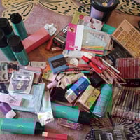 بوكس مكياج • ماركة أصلية • ١٠٠ قطعة