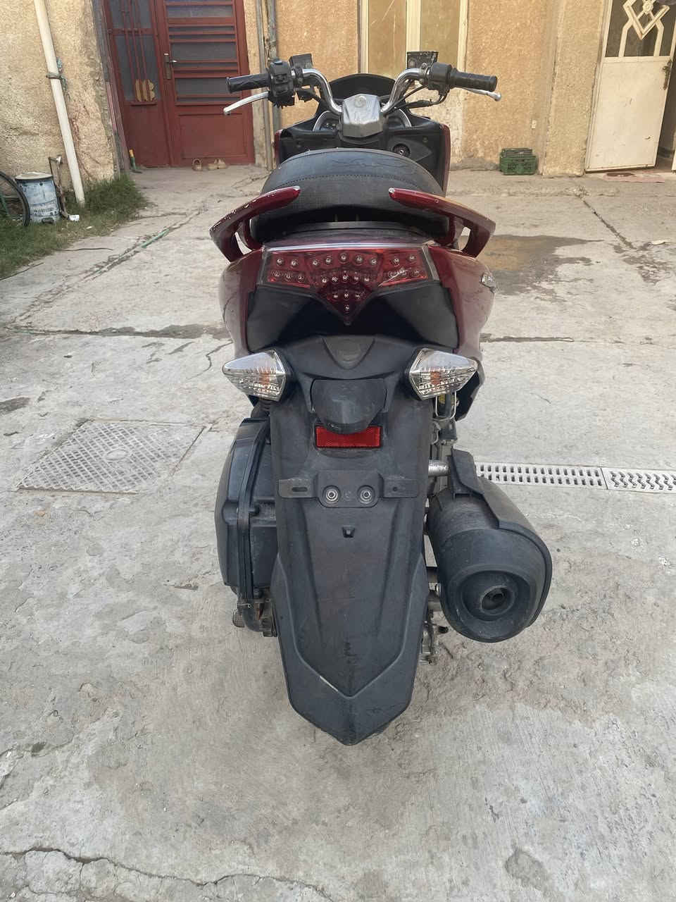 سلام عليكم ماجسته اس ياباني مديل17 دراجه حلوة بمعنه الكلمه شلعه معدل فول أبد ما بيهم نقص كهربايات كلهه شغاله اوراقهه كامله مكينه مكفوله سعر 900 وبيها مجالل مكاني بغداد *********** الزعفرانيه
