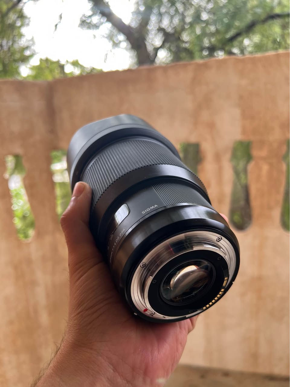 Sigma 85mm F1.4 DG HSM Art – Canon EF

Objectif professionnel en excellent état, parfaitement fonctionnel. Réputé pour son piqué exceptionnel, son magnifique bokeh et ses performances en portrait, mariage et événementiel.

✔️ Ouverture f/1.4 ultra lumineuse
✔️ Autofocus rapide et précis
✔️ Lentilles propres, sans rayures ni champignons
✔️ État esthétique impeccable
✔️ Monture Canon EF خنشلة, الجزائر


**إذا كنت صاحب هذا الإعلان وتريد حذفه لأي سبب، رجاءا أرسل رسالة إلى الدعم الفني**