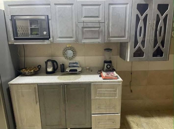 كاونتر للبيع نضيف جدا هوه والاجهزه مكان السيديه 
طباخ مرشحه 
الاجهزه مامستخدات


**إذا كنت صاحب هذا الإعلان وتريد حذفه لأي سبب، رجاءا أرسل رسالة إلى الدعم الفني**