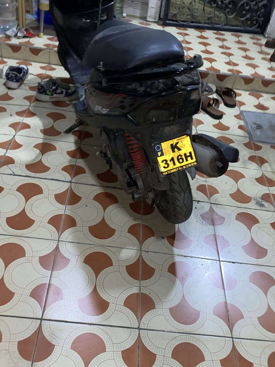 سلام عليك دراجه ماكس دراجه نضيفه وخير من الله دراجه كامله كصته ومازدته موجودات بس أتعاجز اشدهن و بيه الاستيك ولف دراجه الصبح من اشغله أتبخر تبخير خفيف 5دقايك وتكطع رايده  500 وبيه مجال بصيط ***********
