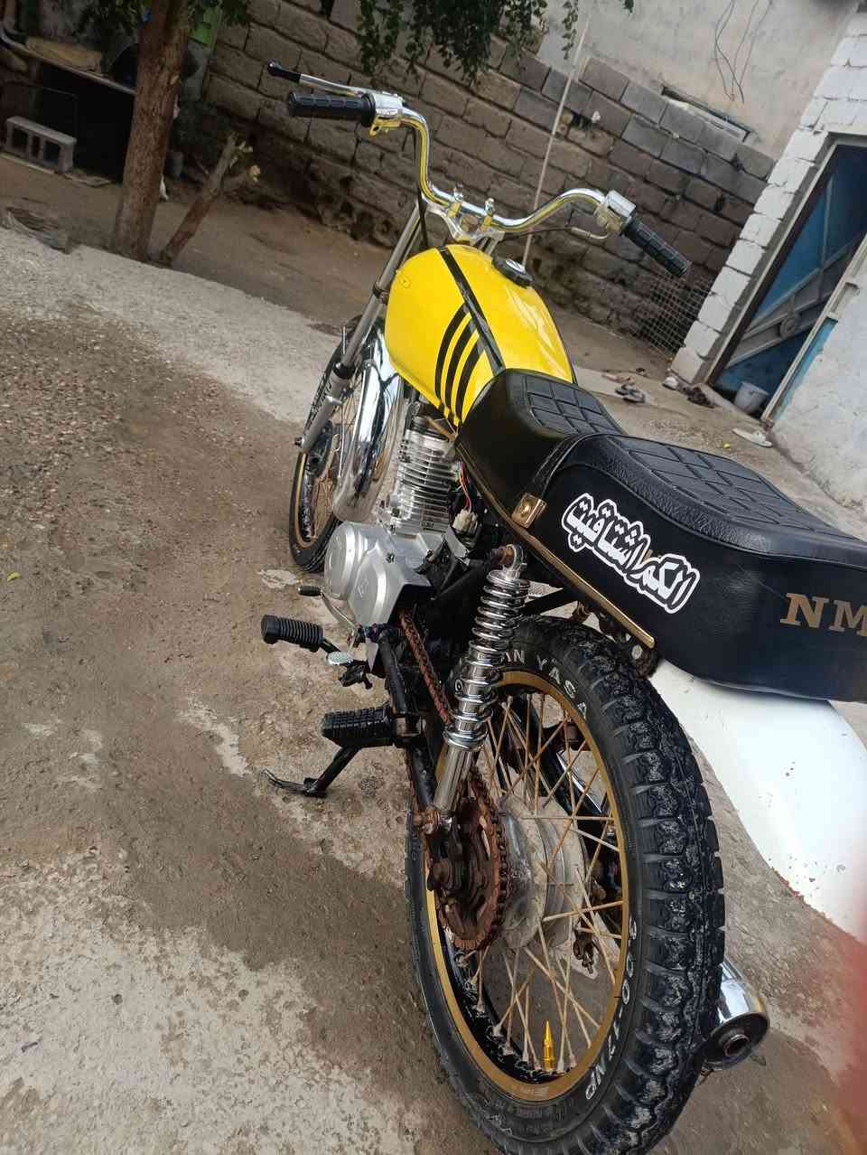 سلام عليكم دراجه انتنس (ادوات) محرك نضيف مامفتوح تعمير تانكي كشن صدر امامي وخلفي كله جديد لا دخان ولا نضوح شلعه تخبل مكاني خور الزبير
سعر375وبيها مجال قليل ***********
