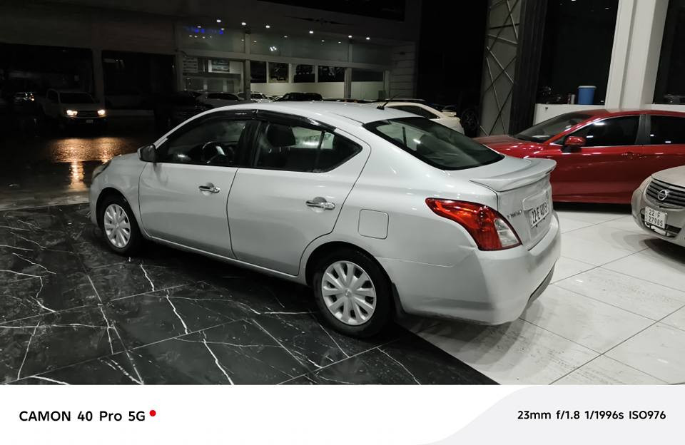 نیسان ڤێرسا مۆدێل 2017یی مواسەفات SV تەنها 1پارچە و نیو بۆیاغە بێ ئێرباگ کەمێک ژوورەوەیی هەیە بێ شانسی و بەدەنە سەیارەکە بێ مەسرەفە  پاک و خاوێنە سەنەویو هەزەی تازەیە گێر و مەکینەی بەشەرتە بۆ زانیاریی زیاتر پەیوەندی بکەن بە *********** أربيل, العراق
