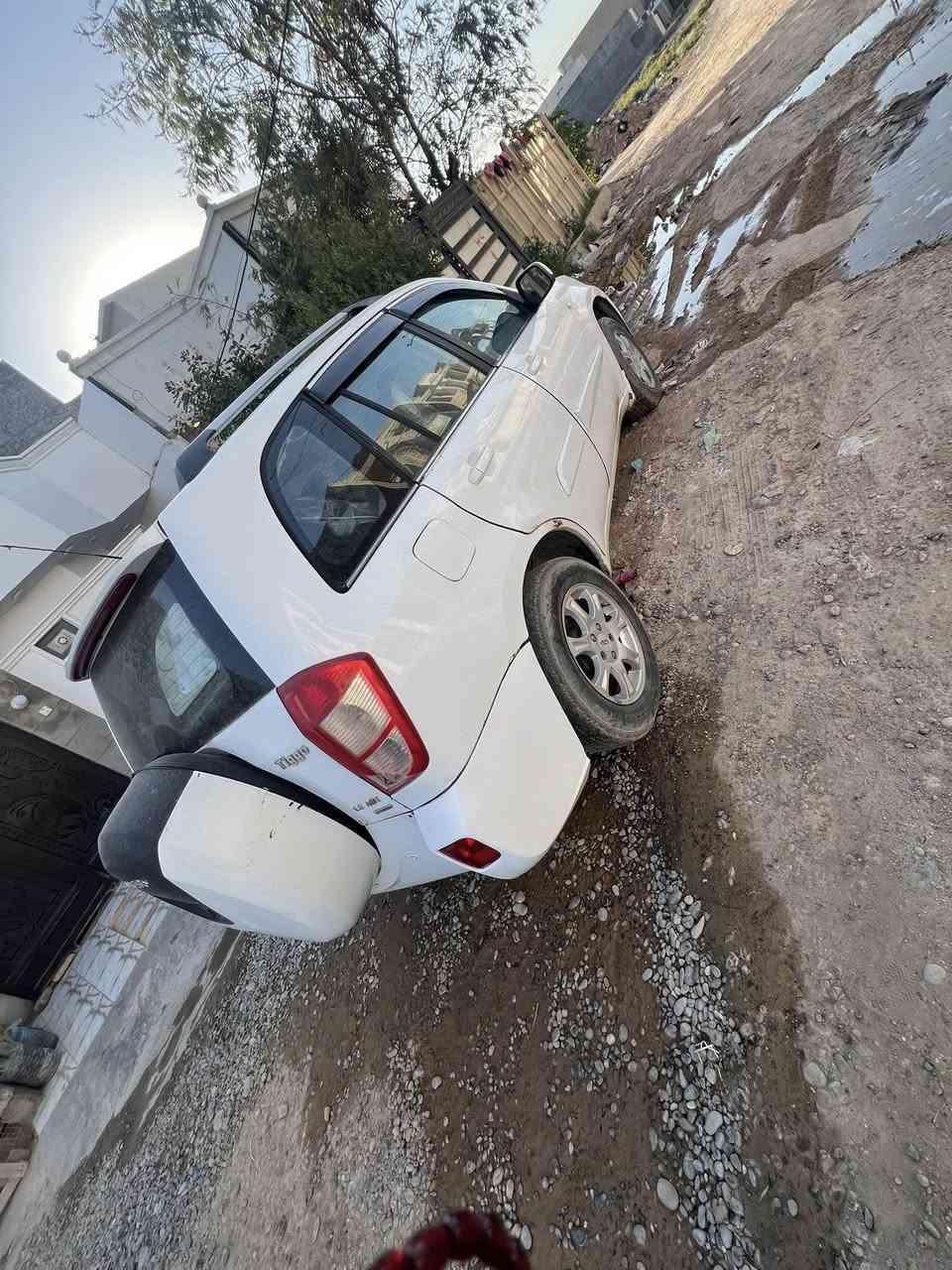 تيكو للبيع موديل 2012 
كير ومحرك شرط 
مابيها اي قطعة صبغ 
تدفئة / تبريد 
بيها تلكيط خياس 
للاستفسار ***********
