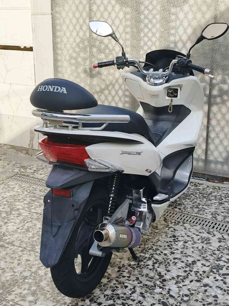 سلام عليكم بي سي إكس جيل الثاني
جي إف ياباني مكفولة كفاله عامه
ماشيه 44الف دوسان نيكل 
سبايدر أبو تجوه نيكل +حساس زدحام
ستان حساس + سستم نيكل +صالنصه رياضي
دراجه مكفولة كفاله عامه شلعه معدل خير من الله 
سكن بغداد حي النصر   ***********
