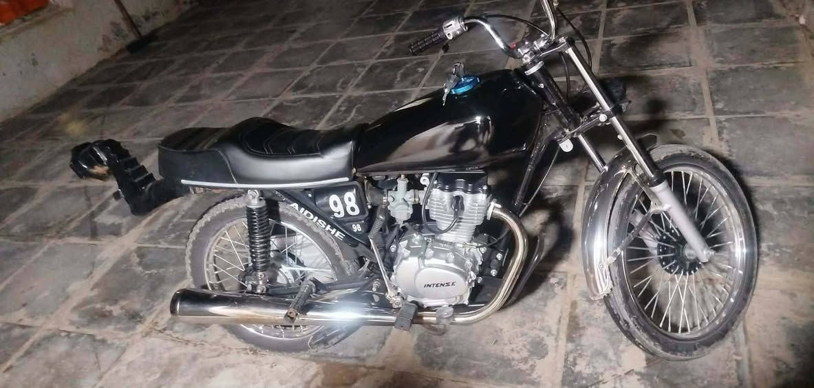 ابلاش 
للبيع  شاصي  15اوراق اصولي بوجهك للترقيم  تعمير  صالهة شهرين بعدهة جيس الدراجة وانضف من صورة ما مفتوحة محرك بعدة جيس  سعر خاص او ***********
