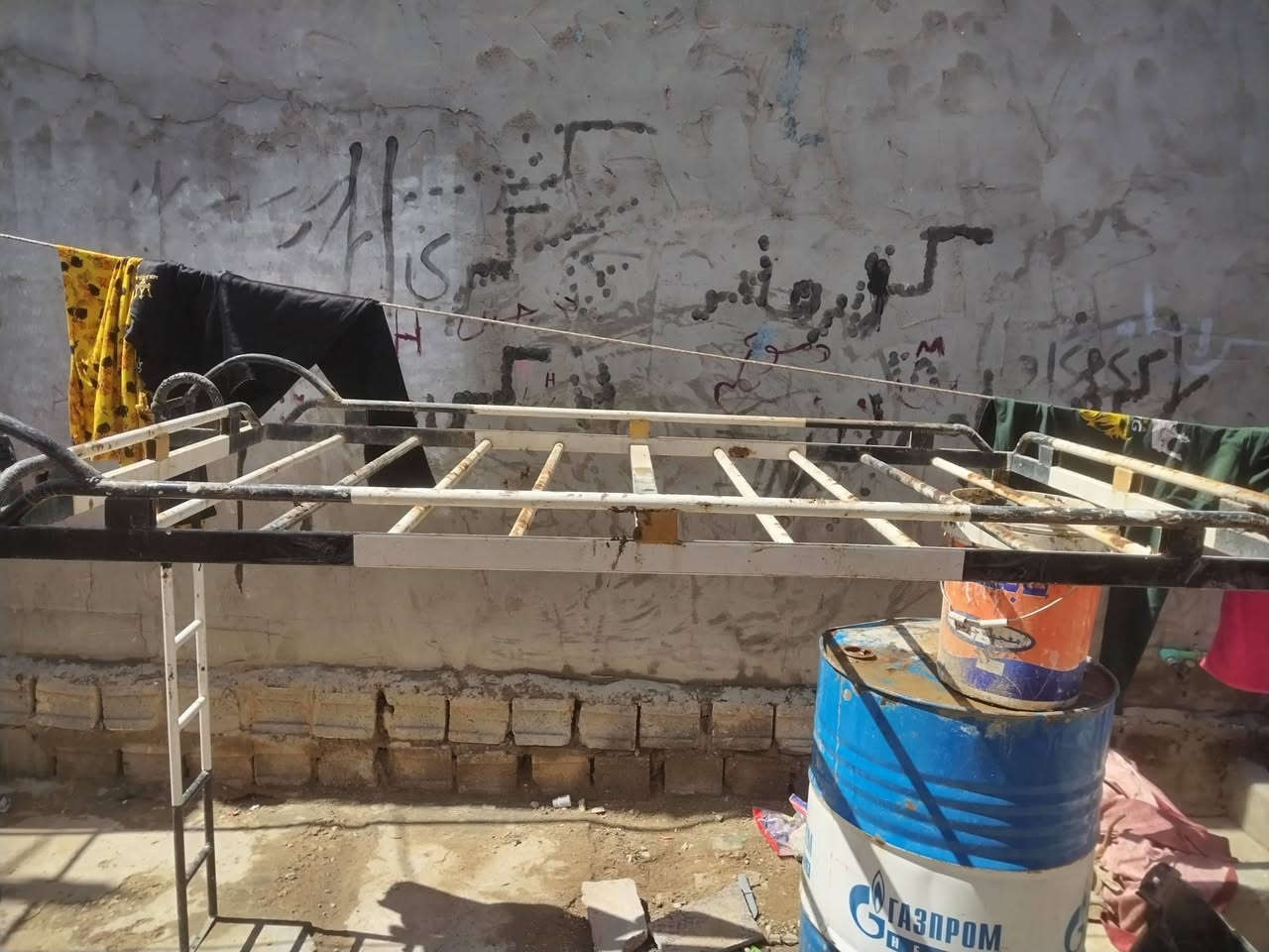 سلام عليكم محجر تكتك للبيع السعر 150وبي مجال العنوان كربلاء بنه جاهز قرب محطت الوزني الهاتف ***********
