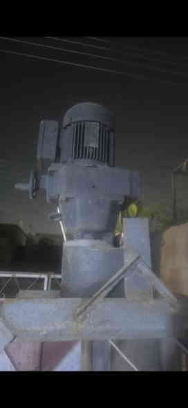 ماطور كيربوكس ألماني 2 حصان، ثلاثي الأطوار(3 فيز).
تحكم يدوي بعدد الدورات من 20 إلى 100 دورة.
السعر 300.
جميع المعلومات مذكورة داخل الصورة.
للتواصل: *********** (اتصال أو واتساب).
