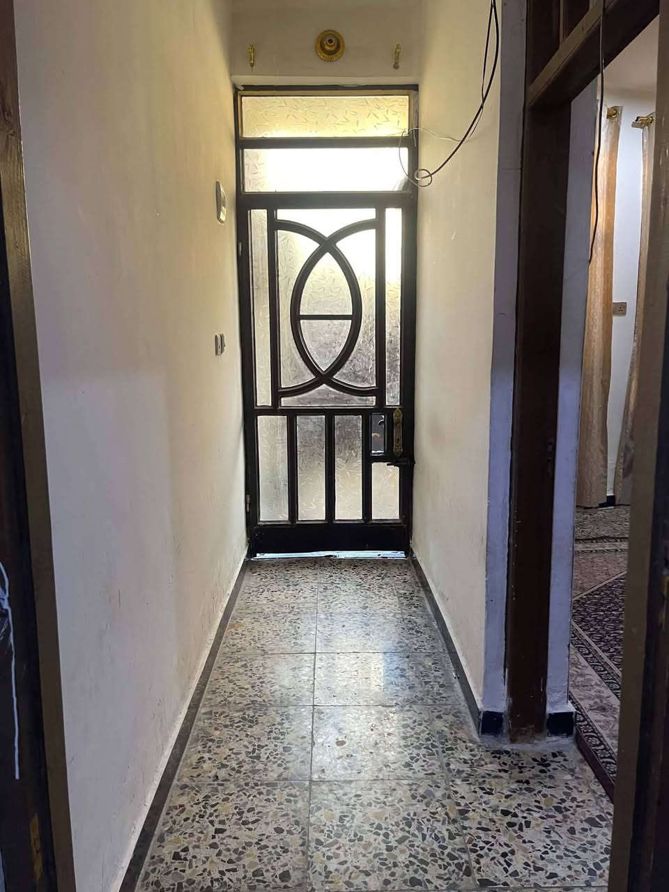 دار للبيع طابقين 50 متر بل وكاله
 واقع 60 متر طابو زراعي سند 25
قرب سيد هاشم سعر 57 للتواصل
***********
