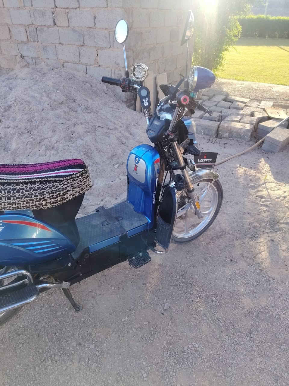 سلام عليكم 
دراجه شحن موديل 24نضافه فول 
بطاريات ع فحص 
كهربائيات كله شغاله 
لايت عالي ناصي 
الاستفسار تصال 
***********
