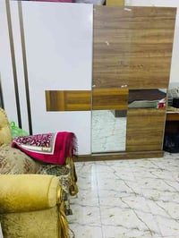 غرفه تركيا سلايت 5 قطع سعرها 250 الف وعندي  فتح ونقل وشد 07716790900