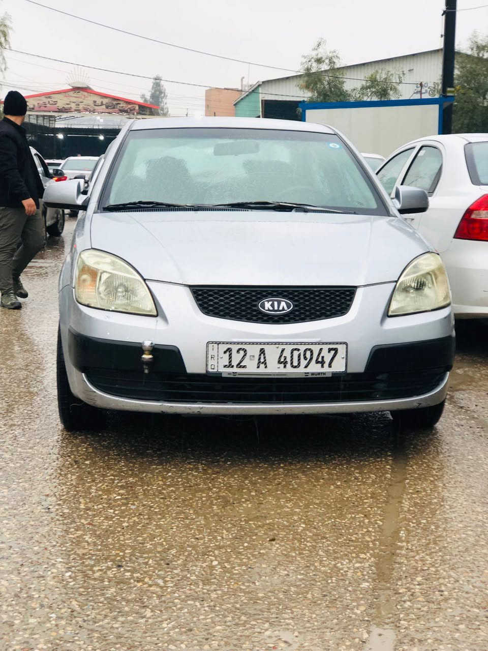 السلام عليكم 
كيا ريو ٢٠٠٨ وراد كوري 
فول تماتيك محرك 14
لا صبغ ولا معجون سنويه وهزة جديدة اني الشرعي وشرط التحويل كابون بانزين موجود 
السعر ٨٩ وبيها مجال 
***********
