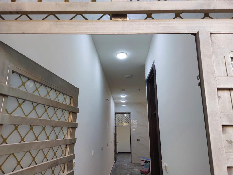 🏡 بيت للإيجار في منطقة الدورة – خلف أسواق مرحبا (الكفاءات)
✨ مواصفات البيت:
 • مساحته 120 متر مربع
 • طابقين حديثين
 • استقبال واسع وصالة مريحة
 • غرفتين نوم + غرفة ثانية بالطابق العلوي مع حمام (سويت)
 • 3 حمامات (2 داخلية و1 خارجي)

💰 سعر الإيجار: 650,000 دينار (قابل للتفاوض قليلاً)

📱 للتواصل: واتساب ***********
